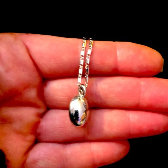 Noodle & Company Marked Crystal Silver Necklace - Picture 3 of 4